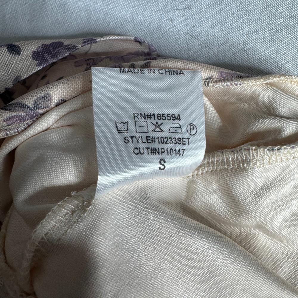 Dolls Kill New Pink Floral Halter Crop Top Cream Purple Ruffle Mesh Womens Small - Picture 7 of 8